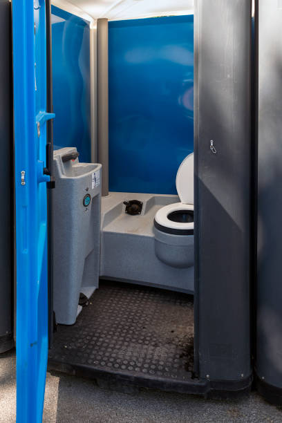 Porta potty delivery and setup in Fairview, NJ